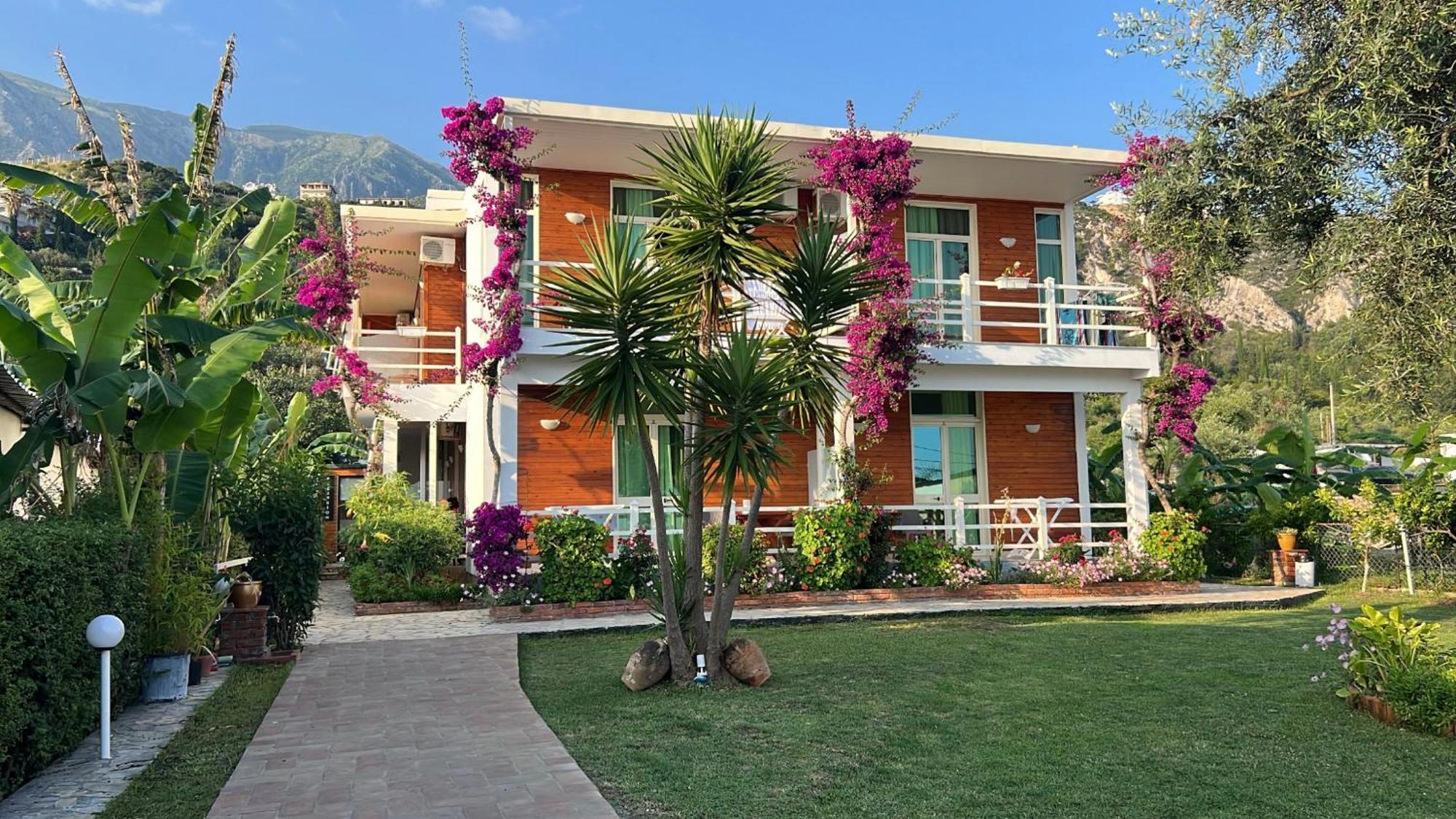 Hotel Jon Dhërmi Exterior foto